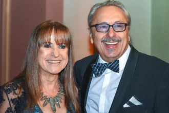 Wer ist Claudia Smiatek? Alles, was du über sie wissen solltest